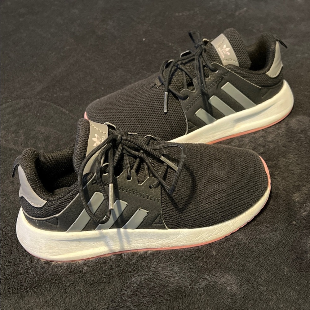 Black Adidas girls tennis shoes size 1